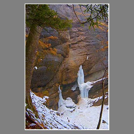 Водопад Никитинского ручья в Мостовском районе Краснодарского края. Январь, 2006