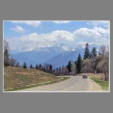 Панорама Кавказских гор, весна 2018