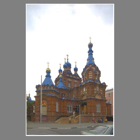 Православный храм на углу улиц Северной и им. М.Седина.
